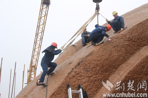 現(xiàn)全球最大關(guān)公青銅雕像，目測(cè)宇達(dá)施工（圖）