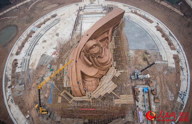 現(xiàn)全球最大關(guān)公青銅雕像，目測(cè)宇達(dá)施工（圖）