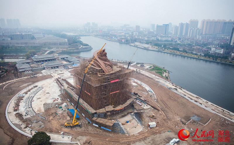 現(xiàn)全球最大關(guān)公青銅雕像，目測(cè)宇達(dá)施工（圖）