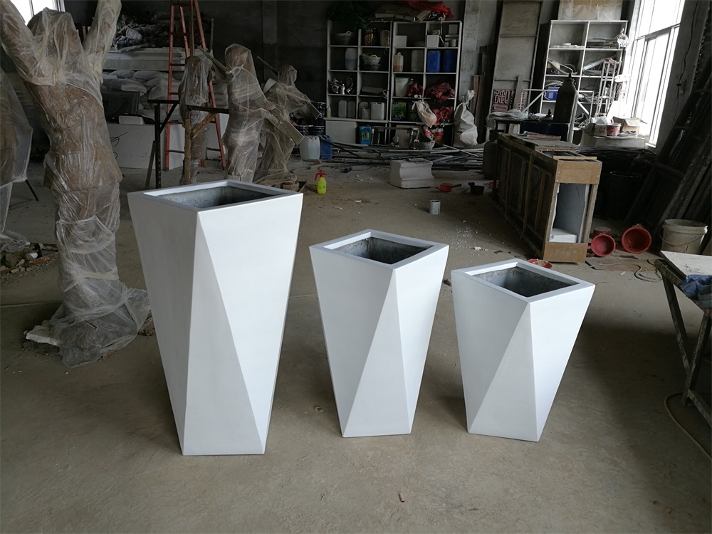 景觀玻璃鋼花盆雕塑研發(fā)完畢（組圖），歡迎訂購！